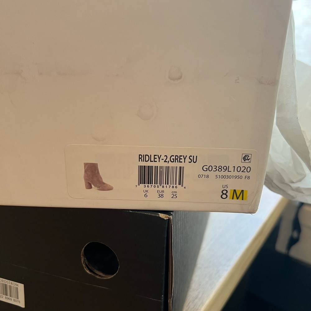 Vince Ridley Bootie - Picture 5 of 6
